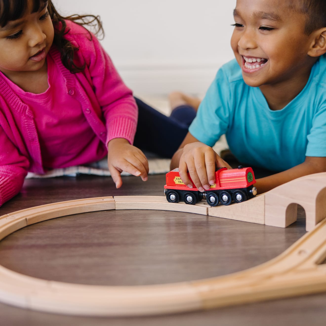 Vehicles & Trains Premium Quality Figure 8 Train Set - Durable Material and Safe Design for Daily Kids Play