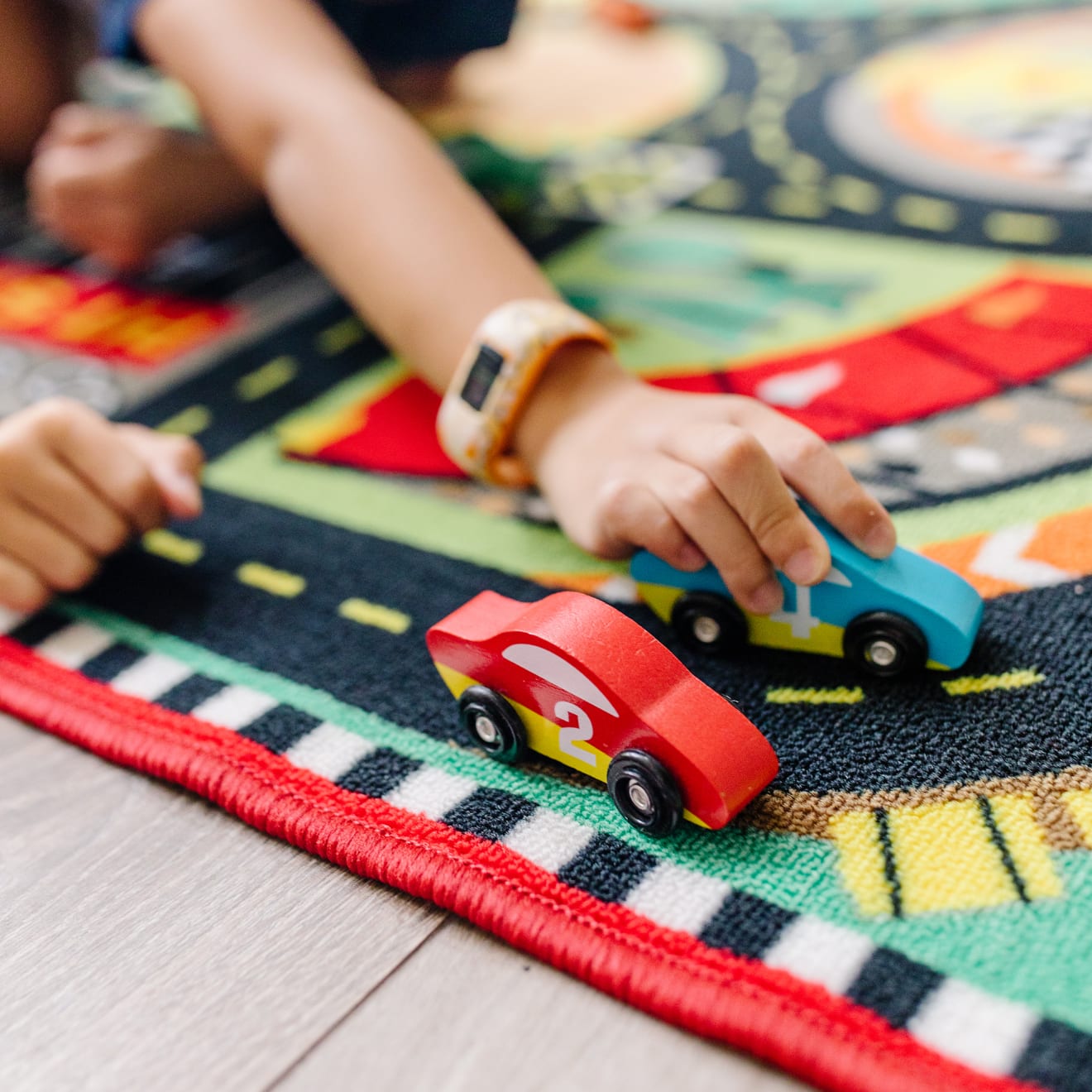 Vehicles & Trains Premium Quality Round the Speedway Race Track Rug & Car Set - Durable Material and Safe D...